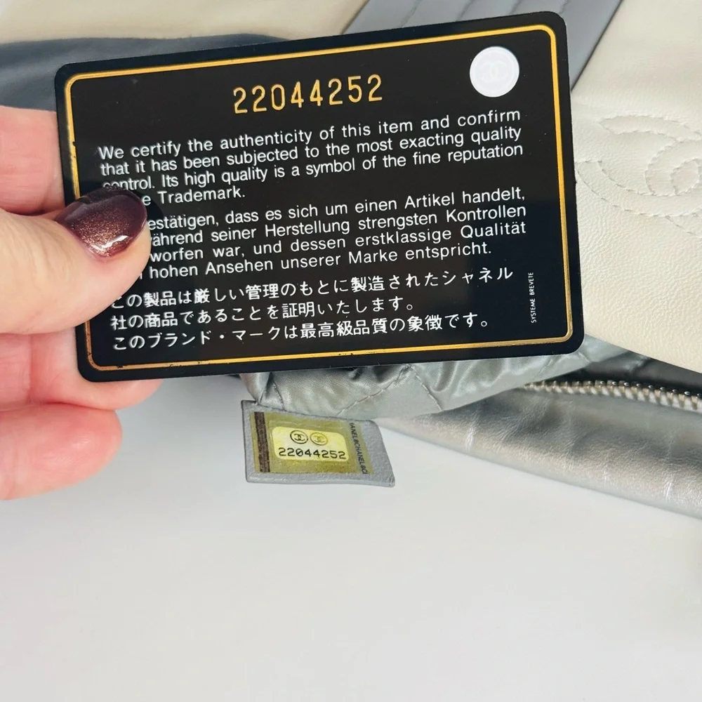 Authentic CHANEL Lambskin Colorblock Clutch - Picture 12 of 14